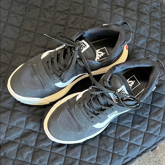 Vans MTE Crosspath Black and White Sneakers - Picture 3 of 6